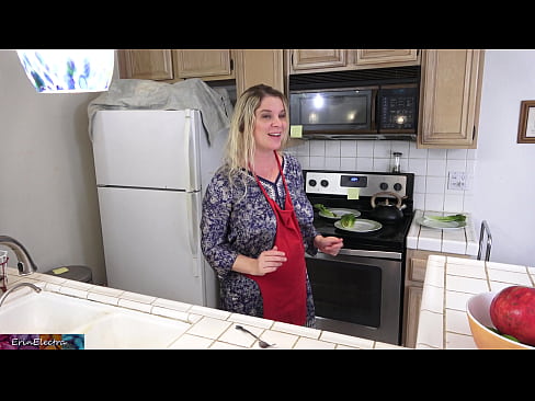 ❤️ A madrasta o ordenha na cozinha antes de sua data Porno em porno pt-br.centr-klassiki.ru ❤